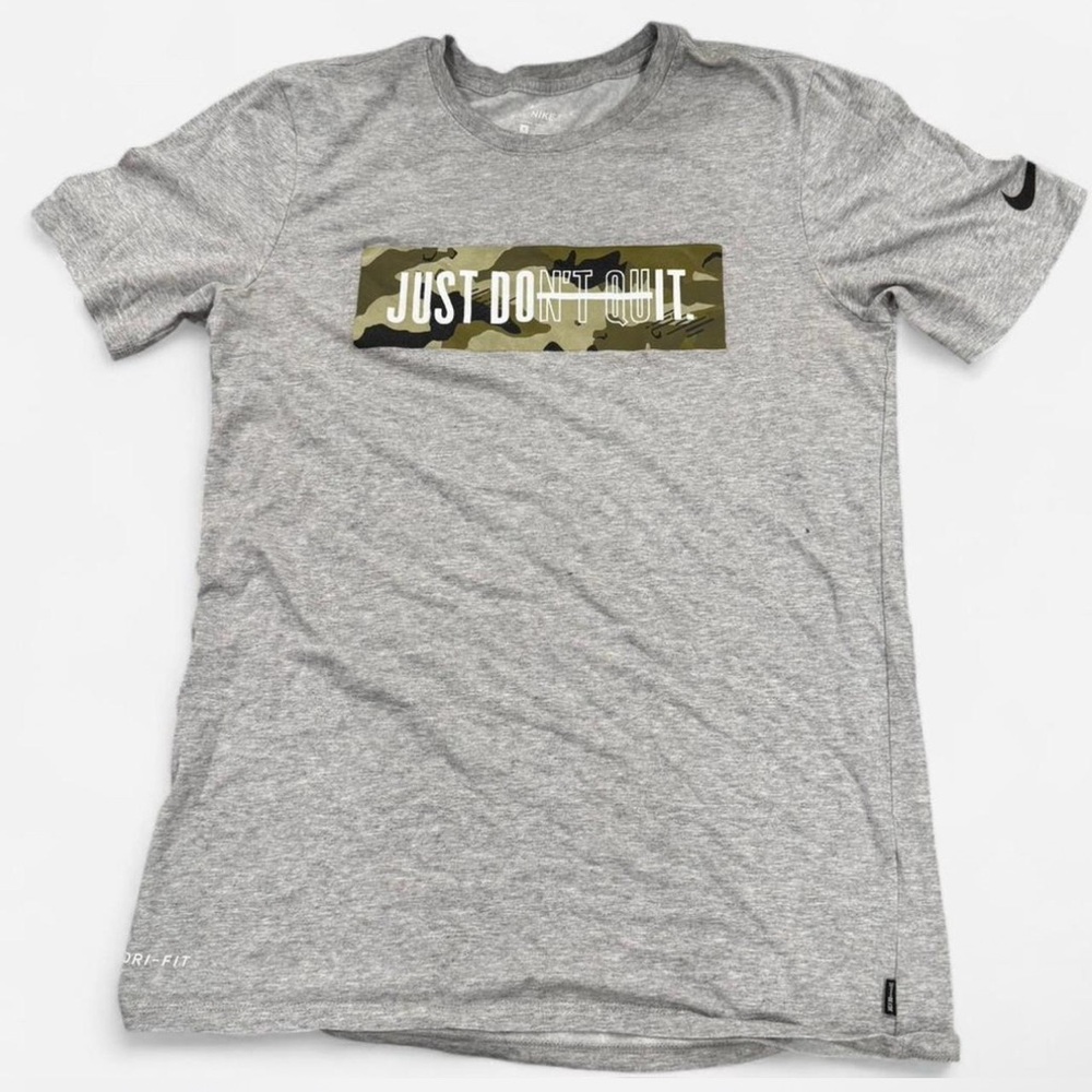 Nike Gray Camo 'Just Don't Quit' Men's Tee